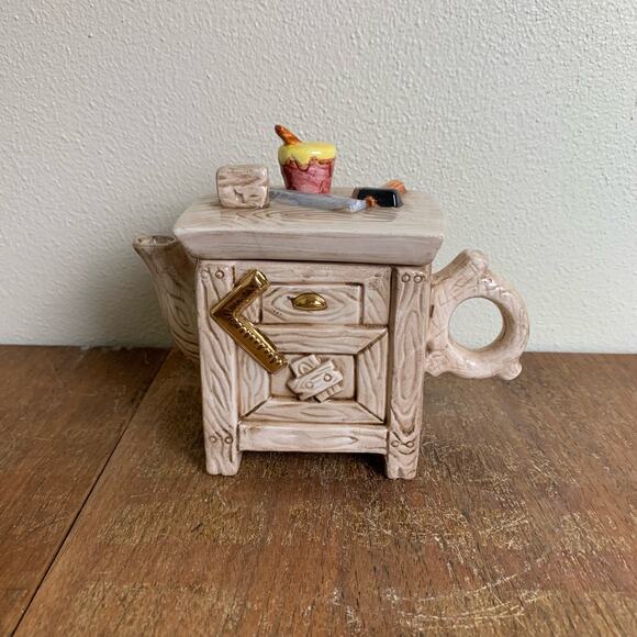 Vintage woodworking carpentry‎ work bench decorative ceramic teapot - Picture 1 of 7